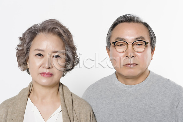 60대 남자 노년 노인만 두명 여자 한국인 JPG 앞모습 포토 가족 노부부 부부 상반신 서기 스튜디오촬영 실내 할머니 할아버지