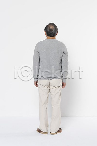 60대 남자 노년 노인남자한명만 한국인 한명 JPG 뒷모습 포토 가족 서기 스튜디오촬영 실내 전신 할아버지