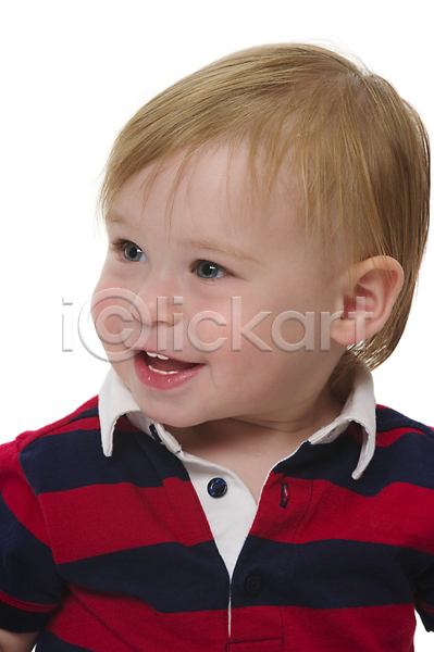행복 남자 백인 사람 소년 아기 어린이 한명 JPG 포토 해외이미지 감정 건강 걸음마 결백 금발 미소(표정) 셔츠 아들 얼굴 웃음 육아 치아 표현 해외202004
