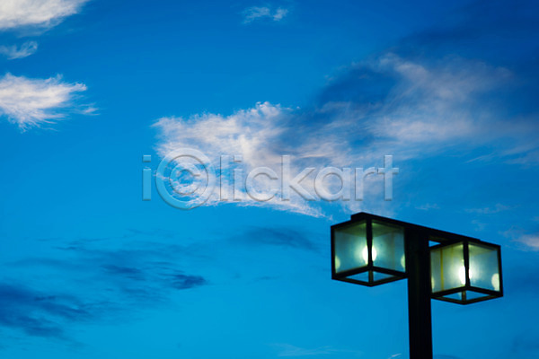 사람없음 JPG 포토 가로등 구름(자연) 야외 오브젝트 주간 풍경(경치) 하늘