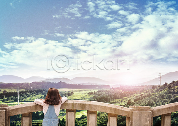 어린이 여자 한명 PSD 뒷모습 편집이미지 구름(자연) 기댐 난간 산 상반신 여행 편집 하늘
