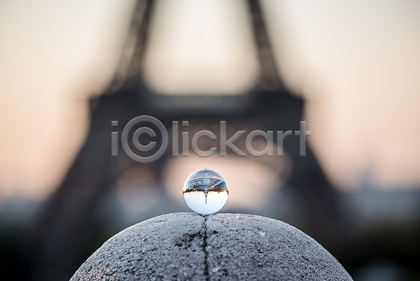 사람없음 JPG 아웃포커스 포토 돌 돌(바위) 야외 에펠탑 유럽 유리구슬 주간 파리(프랑스) 프랑스