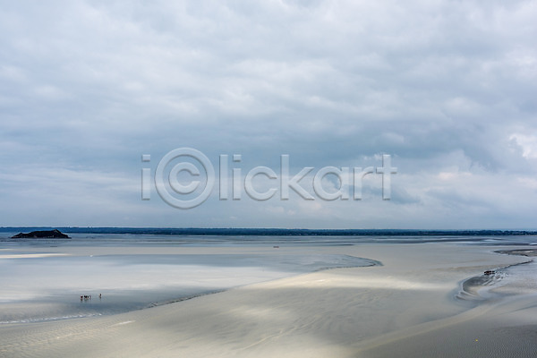 사람없음 JPG 포토 구름(자연) 모래 몽생미셸 썰물 야외 유럽 주간 파리(프랑스) 풍경(경치) 프랑스 하늘 해변