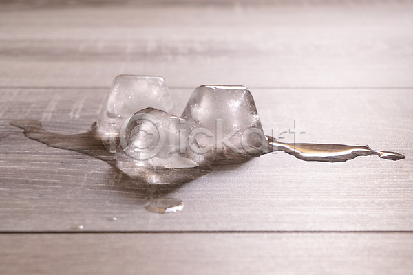 사람없음 JPG 포토 해외이미지 고체 물 백그라운드 블록 쌓기 액체 얼음 음료 정사각형 큐브 크리스탈 투명 파란색 해외202004