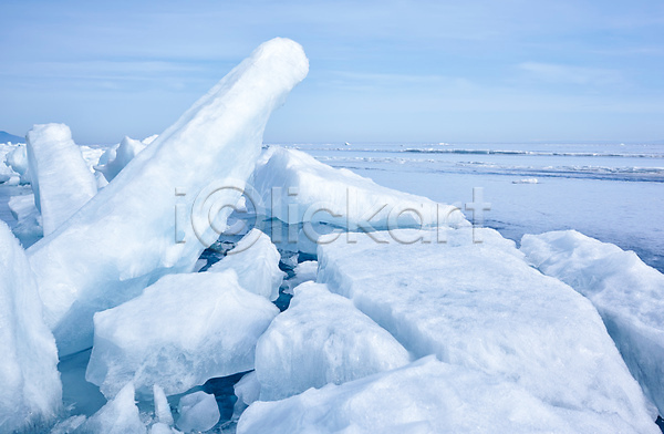 변화 추위 사람없음 JPG 포토 해외이미지 겨울 구름(자연) 내추럴 러시아 북극 빙하 시베리아 야외 얼음 자연 장면 파란색 풍경(경치) 하늘 해외202004 호수 환경 흰색