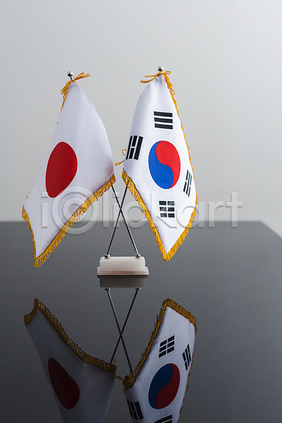 사람없음 JPG 포토 국기 글로벌 깃발 나라 반사 상징 세계 아시아 일본 정상회담 태극기 한국