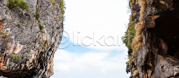 사람없음 JPG 포토 해외이미지 2 구름 내추럴 넘어짐 바위 백그라운드 산 섬 야외 우주 자연 장면 중앙 컬러풀 틈 파노라마 파란색 풍경 하늘 해외202004 해외포토