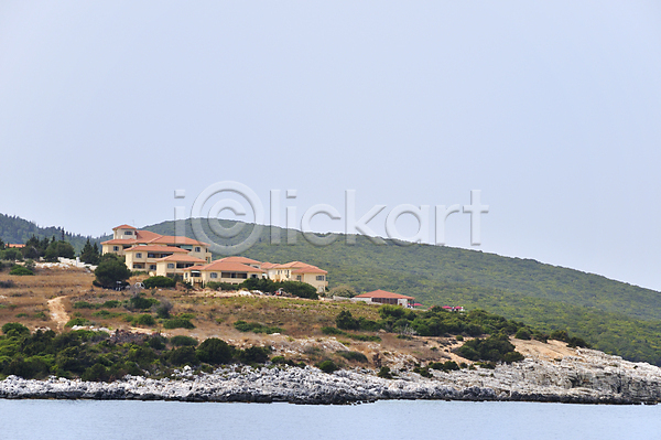 사람없음 JPG 포토 해외이미지 건물 건축양식 그리스 그리스인 마을 물 바다 산 섬 주택 풍경(경치) 해외202004