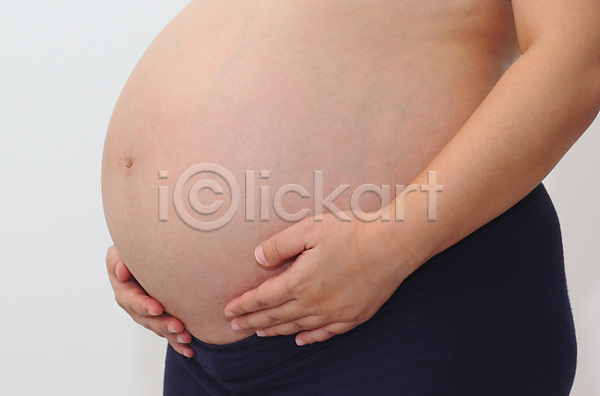 사랑 행복 희망 사람 사람없음 아기 여자 JPG 포토 해외이미지 건강 고립 부모 엄마 임산부 임신 잡기 해외202004