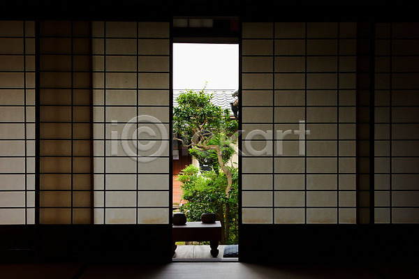 사람없음 JPG 포토 나무 바둑알 바둑판 방문 실내 일본 일본가옥 일본건축 정원 주간 툇마루