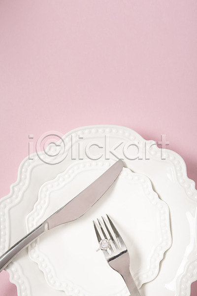 사람없음 JPG 포토 결혼 결혼반지 결혼소품 공백 나이프 백그라운드 오브젝트 접시 카피스페이스 포크