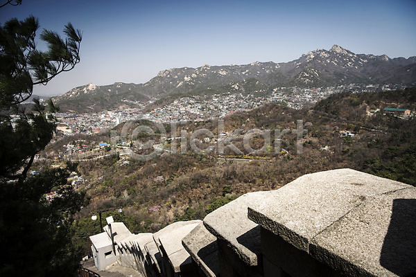 사람없음 JPG 포토 하이앵글 돌담 마을 봄풍경 북악산 산 서울 성곽길 성벽 야외 주간 풍경(경치) 한국