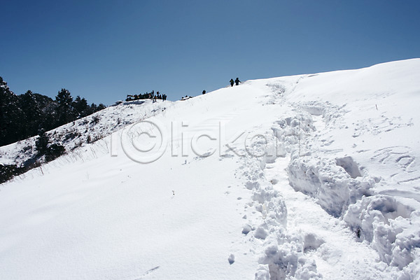 세명 JPG 포토 네팔 눈(날씨) 만년설 발자국 산 안나푸르나 야외 자연 주간 풍경(경치) 하늘 해외풍경 히말라야