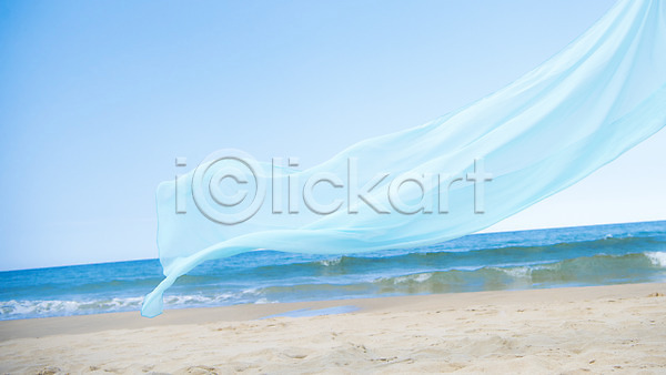 휴식 사람없음 JPG 포토 모래 모래사장 바다 야외 여름(계절) 여름풍경 주간 천(직물) 풍경(경치) 하늘색 휴가 흩날리기