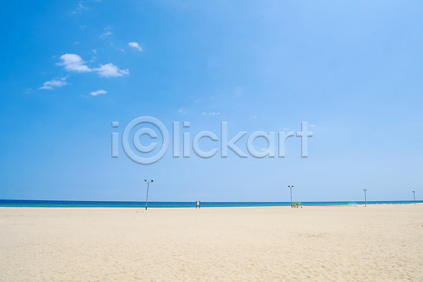 평화 휴식 사람없음 JPG 포토 가로등 모래 모래사장 바다 야외 여름(계절) 여름풍경 주간 풍경(경치) 휴가