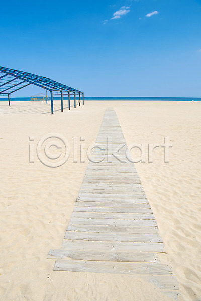 여유 편안함 휴식 사람없음 JPG 포토 길 모래 모래사장 바다 야외 여름(계절) 여름풍경 일상 주간 풍경(경치) 휴가