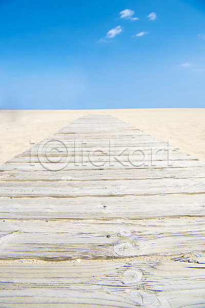 여유 편안함 휴식 사람없음 JPG 포토 길 모래 모래사장 야외 여름(계절) 여름풍경 일상 주간 풍경(경치) 하늘 휴가