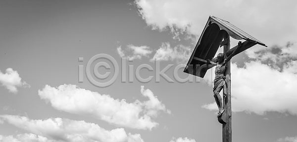 믿음 사람없음 JPG 포토 해외이미지 갈색 고립 교회 귀족 기도 기독교 목재 백그라운드 복고 부활절 성경 수확 숭배 신성 신앙심 심볼 십자가 영혼 예수 옛날 우주 이탈리아 전통 조각 조각상 종교 죽음 천주교 카피스페이스 컨셉 파란색 하늘 해외202004 해외포토 희생