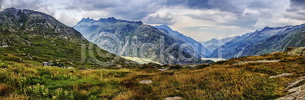 사람없음 JPG 포토 해외이미지 가을 강 계곡 길 도로 물 베른 산 스위스 알프스 야외 여름 여행 유럽 자연 초록색 통과 풍경 하늘 해외202004 해외포토 호수