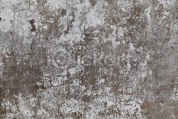 사람없음 JPG 포토 해외이미지 가로 검은색 균열 백그라운드 벽 불규칙 손상 시멘트 옛날 질감 추상 패턴 해외202004 회색