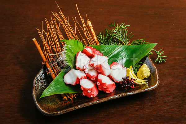 사람없음 JPG 포토 고추냉이 깻잎 나뭇가지 나뭇잎 문어 문어회 음식 일본음식 접시 해물요리 해산물