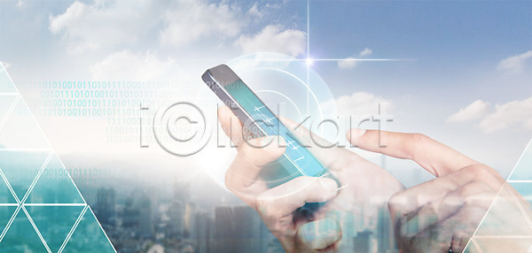 신체부위 한명 PSD 편집이미지 구름(자연) 도시 들기 디지털 비즈니스 손 숫자 스마트폰 터치 편집 하늘 한손 홀로그램