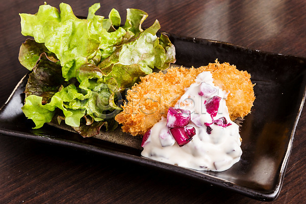 사람없음 JPG 포토 돈가스 상추 소스(음식) 실내 음식 일본음식 접시 튀김