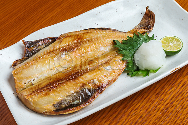 사람없음 JPG 포토 구이 깻잎 라임 무즙 생선구이 실내 음식 일본음식 접시