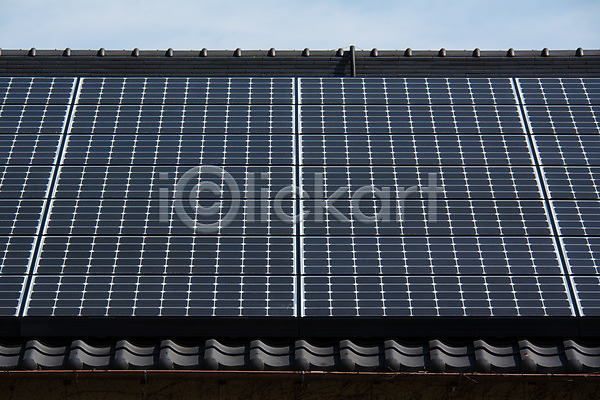 사람없음 JPG 포토 그린에너지 그린캠페인 기와 야외 자연보호 주간 지붕 집열판 태양에너지