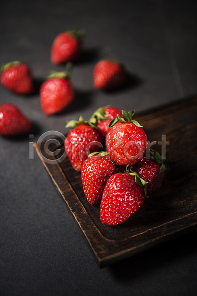 사람없음 JPG 아웃포커스 포토 과일 딸기 백그라운드 스튜디오촬영 실내 접시 제철과일