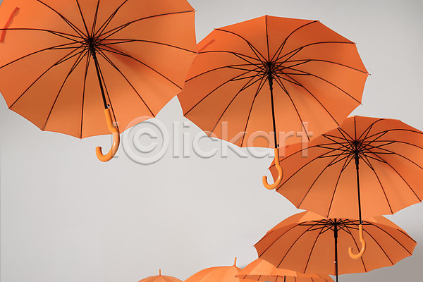 사람없음 JPG 포토 비(날씨) 스튜디오촬영 실내 여러개 여름(계절) 우산 장마 주황색
