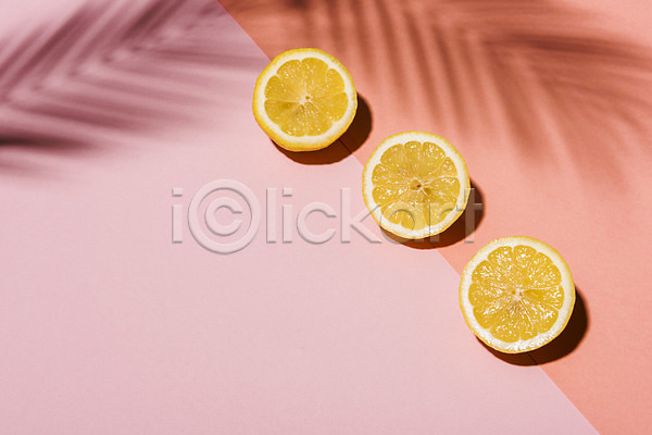 사람없음 JPG 포토 그림자 나뭇잎 레몬 분홍색 스튜디오촬영 실내 컬러 컬러풀