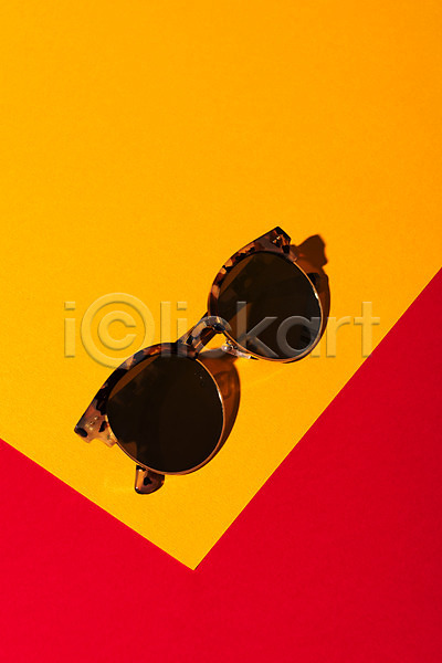 사람없음 JPG 포토 노란색 빨간색 선글라스 스튜디오촬영 실내 여름(계절) 컬러 컬러풀