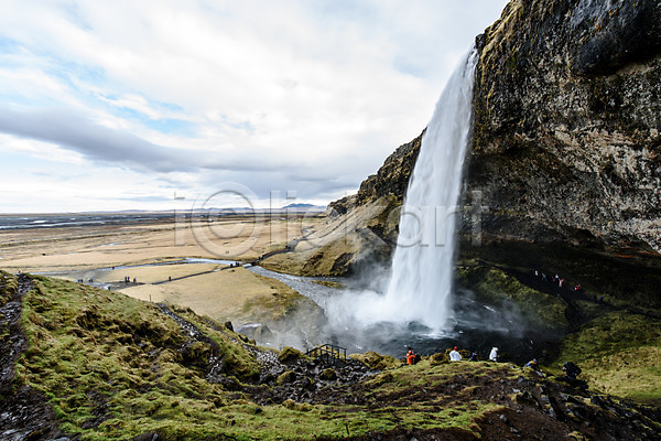 사람없음 JPG 포토 관광지 구름(자연) 아이슬란드 야외 유럽 유럽풍경 자연 주간 초원(자연) 폭포 풍경(경치) 하늘 해외풍경