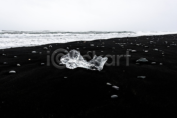 사람없음 JPG 포토 검은모래 돌(바위) 바다 빙하 아이슬란드 야외 얼음 유럽 유럽풍경 주간 풍경(경치) 해외풍경