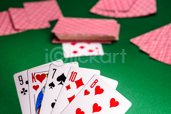 성공 위험 행운 사람없음 JPG 포토 해외이미지 갑판 게임 기회 놀이 도박 라스베가스 마음 빨간색 손 승자 신용카드 에이스 우승 초록색 최고 카지노 탁자 포커 해외202004
