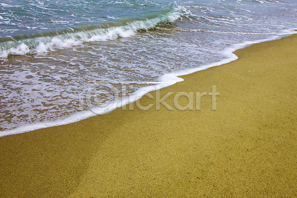 떨어짐 침묵 사람없음 JPG 포토 해외이미지 거품 대각선 모래 물 바다 백그라운드 섬 자연 젖음 질감 파도 파란색 해변 해외202004 흰색