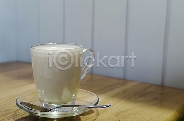 신선 사람없음 JPG 포토 해외이미지 건강 날것 내추럴 목재 빛 상품 시골 아침 아침식사 우유 유리 음료 음식 점심식사 주방 칼슘 크림 탁자 해외202004 흰색