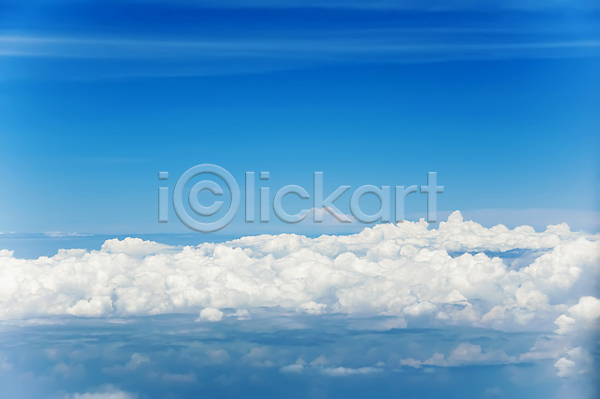 신선 자유 사람없음 JPG 포토 해외이미지 가로 구름(자연) 꿈 날씨 모양 백그라운드 빛 심플 야외 여름(계절) 우주 자연 청록색 카피스페이스 파란색 하늘 해외202004 흰색
