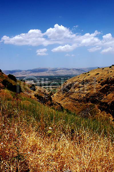 사람없음 JPG 포토 해외이미지 계곡 골짜기 구름(자연) 산 세로 야외 이스라엘 자연 컬러풀 풍경(경치) 해외202004