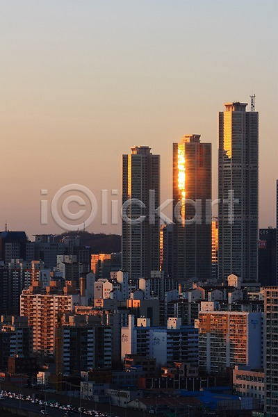 사람없음 JPG 포토 고층빌딩 도시 도심 빌딩 아파트 야외 일몰 주간 풍경(경치) 하늘 한국 햇빛