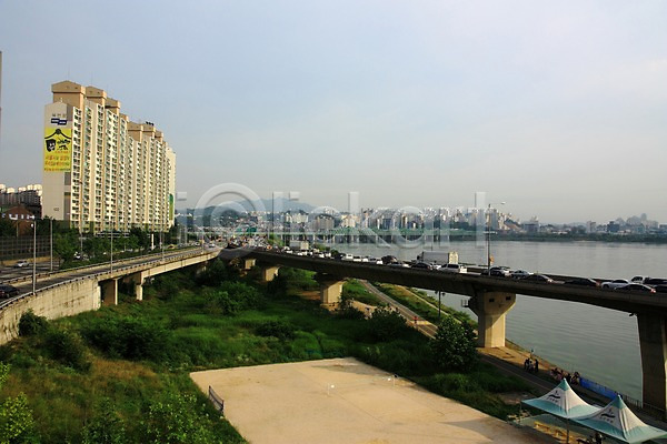 여러명 JPG 포토 강 고가도로 도시 도심 빌딩 아파트 야외 자동차 주간 천막 테니스장 풍경(경치) 하늘 한강 한국