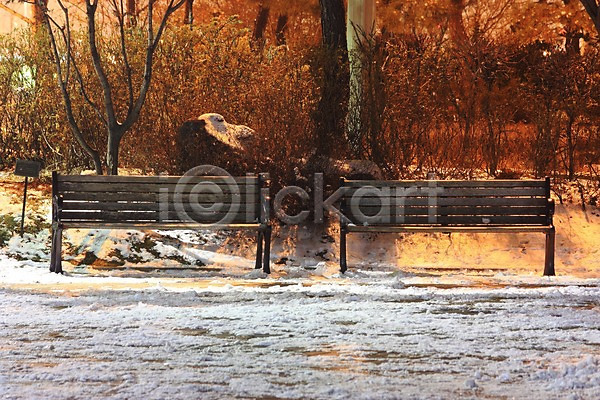 사람없음 JPG 포토 겨울풍경 나무 눈(날씨) 벤치 설경 야외 자연 주간 풍경(경치)