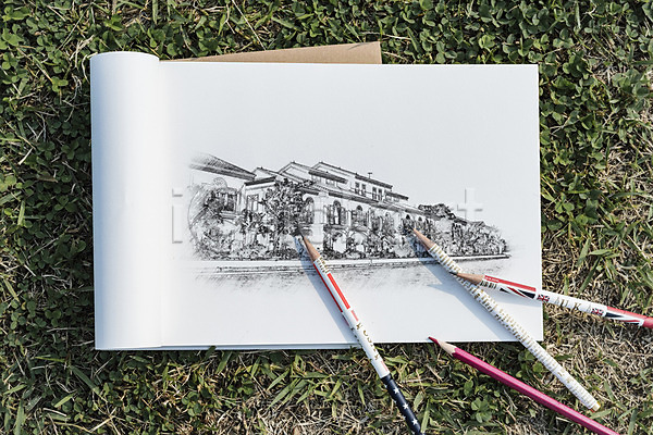 사람없음 PSD 편집이미지 하이앵글 건축물 공책 드로잉 목업 색연필 스케치 스케치북 연필 잔디