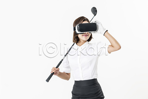 스마트 20대 성인 성인여자한명만 여자 한국인 한명 JPG 앞모습 포토 3D안경 VR기기 가상현실 골프 골프채 비즈니스우먼 상반신 스튜디오촬영 실내 오큘러스 정장