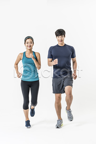 20대 남자 두명 성인 성인만 여자 한국인 JPG 앞모습 포토 달리기 서기 스튜디오촬영 실내 운동 운동복 웃음 전신