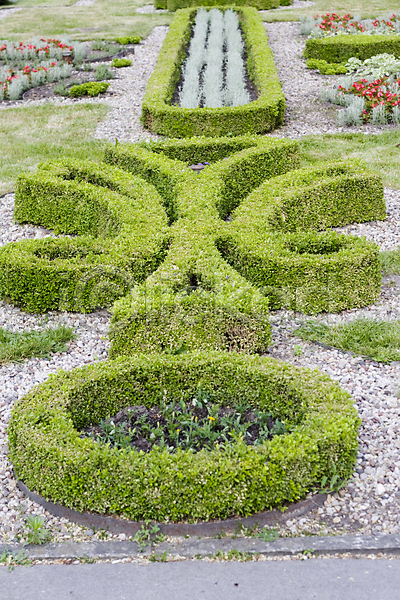 계획 평화 사람없음 JPG 포토 해외이미지 공원 꽃 대칭 디자인 모양 묘사 상자 선 세련 스타일 식물 야외 외관 윤곽 정원 정중 초록색 패턴 해외202004
