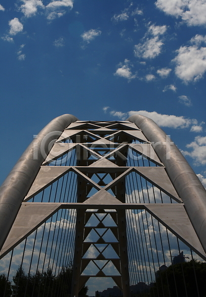 사람없음 JPG 포토 해외이미지 건축양식 곡선 디자인 묘사 아치 철강 토론토 하늘 해외202004