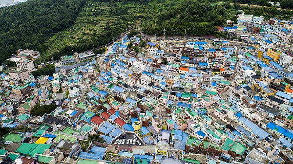 사람없음 JPG 포토 하이앵글 항공촬영 감천문화마을 마을 부산 알록달록 야외 오색 주간 주택 지붕 컬러풀 풍경(경치) 한국