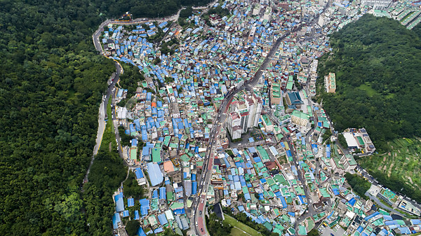 사람없음 JPG 포토 하이앵글 항공촬영 감천문화마을 마을 부산 산 알록달록 야외 오색 주간 주택 지붕 컬러풀 풍경(경치) 한국